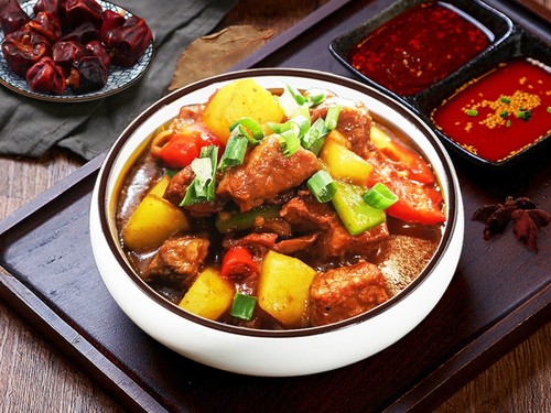 小碗菜招商加盟菜品土豆烧鸡，企业公司工作餐员工餐，速食小碗菜肴批发餐饮商用报价价格